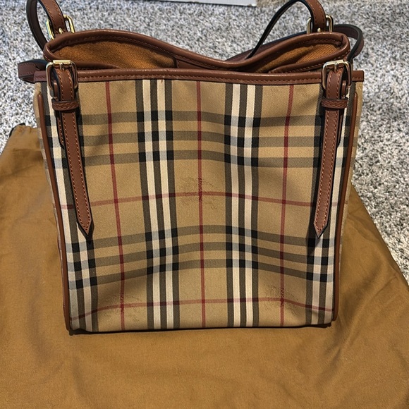 Burberry Beige Checkered Women's Bag - Picture 3 of 7